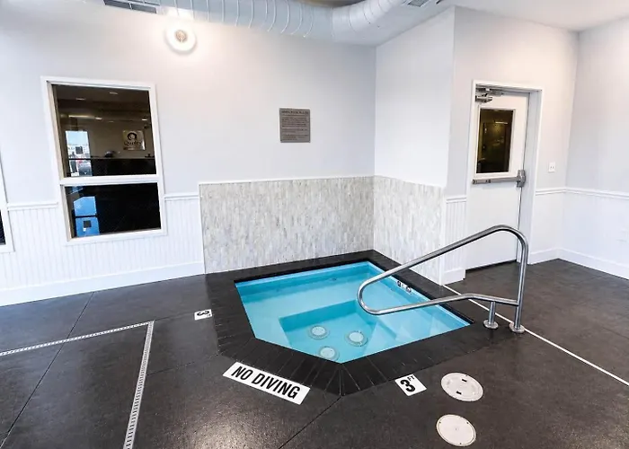 Quality Inn & Suites Sequim At Olympic National Park